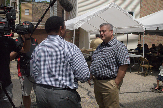  Kelly Wright of Fox News interviews Al&nbsp;Castaneda. 