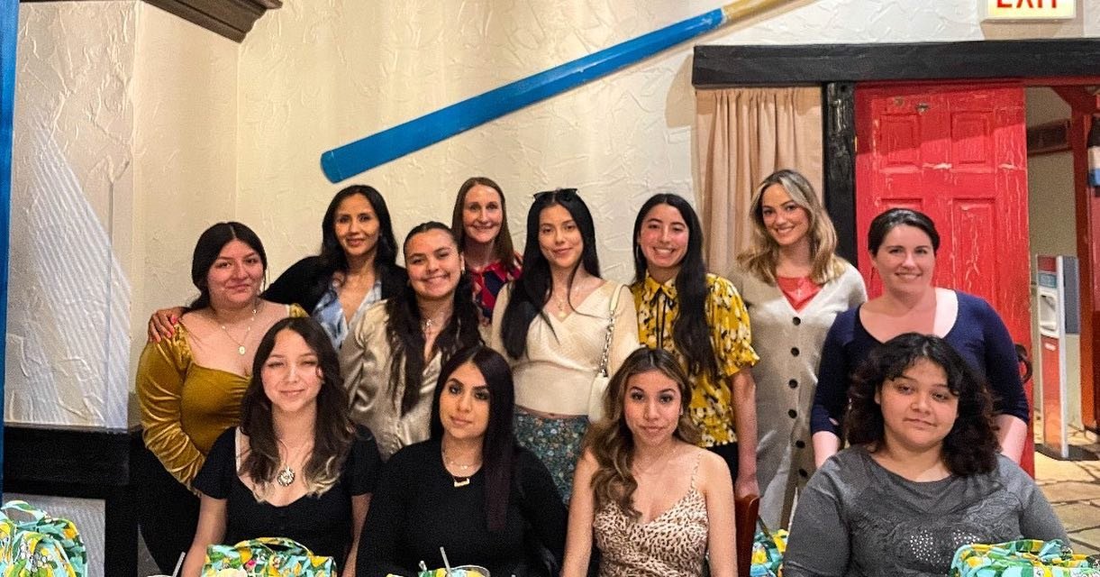 It was so fun to get together with our Metro seniors once more, this time outside of the classroom at the annual senior dinner. We&rsquo;re going to miss them so much! 🎓💖 

This annual gathering, organized with love by our incredible Metro Advancem