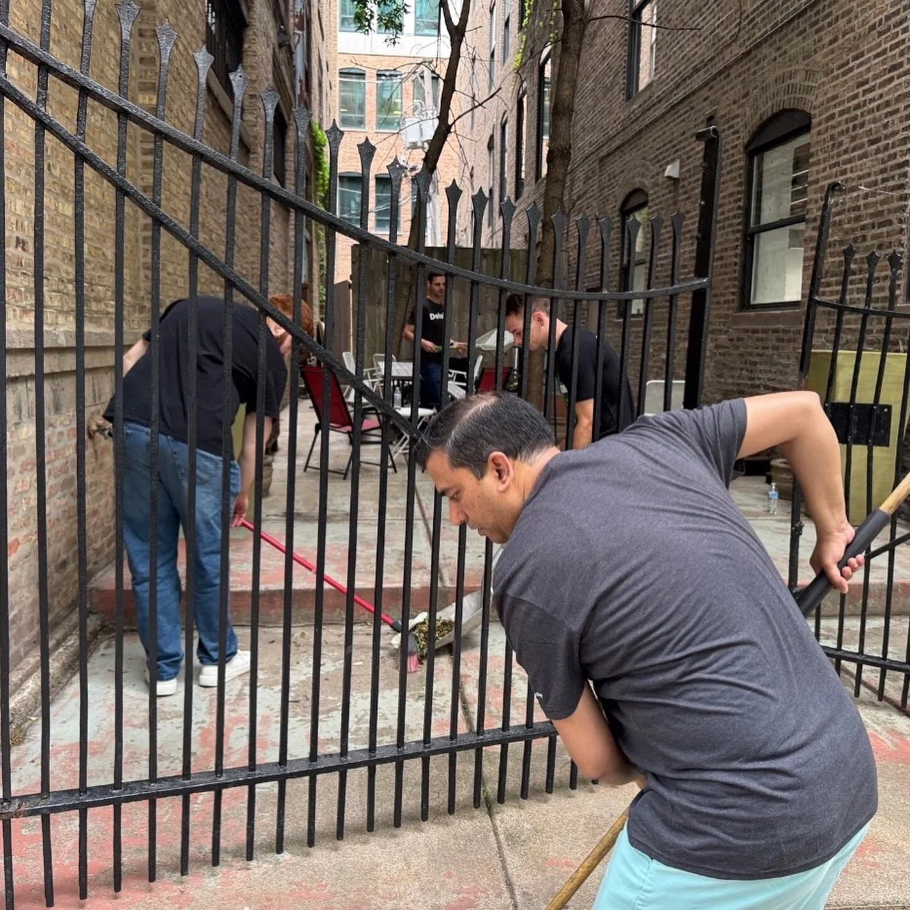 Our amazing @deloitte volunteers spent the day cleaning and organizing program spaces, sorting supplies, assembling student resource kits, and helping our Midtown and Metro teams prepare for an incredible summer ahead. 📚✏️☀️

Their support helped en