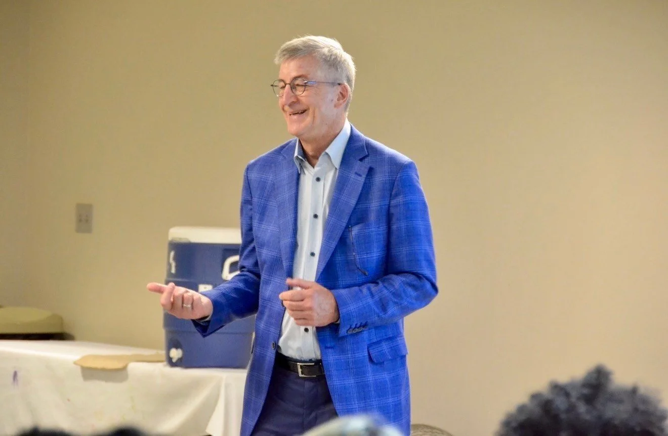 We were thrilled to host Dr. Stephen M. Gryzlo, former Chicago @Cubs physician and upcoming 35th Annual Reach for Excellence Gala honoree, as a guest speaker for our Midtown students.

From real surgical videos and injury recovery insights to a sneak