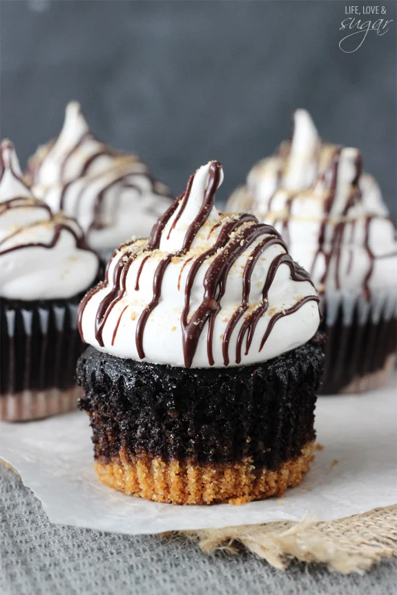 Smores_Cupcakes2.jpg