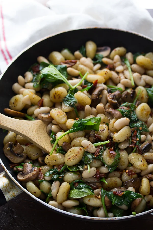 Pan-Fried-Gnocchi-With-Sundried-Tomatoes-and-White-Beans-4.jpg