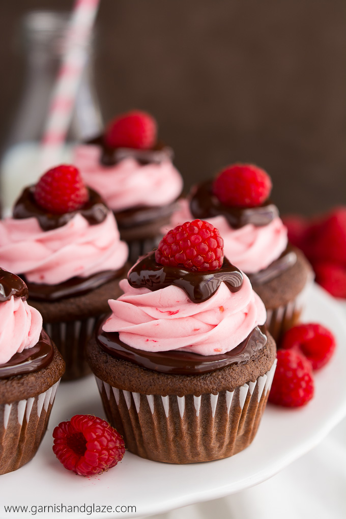 chocolate-raspberry-cupcakes-12.jpg