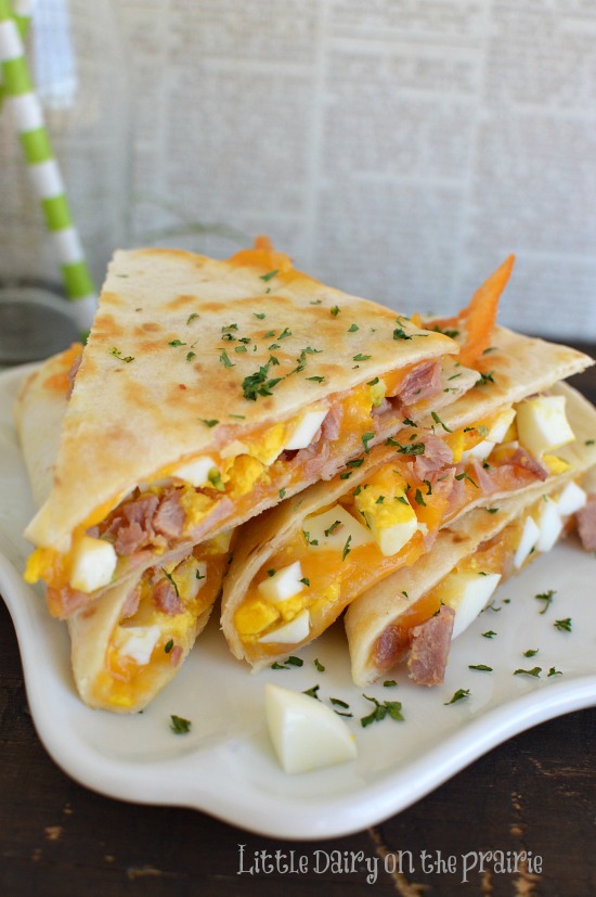 Yum-Im-always-looking-for-a-fast-breakfast-because-who-has-extra-time-in-the-morning-You-could-add-anything-else-you-wanted-to-these-breakfast-quesadillas-Little-Dairy-on-the-Prairie.jpg