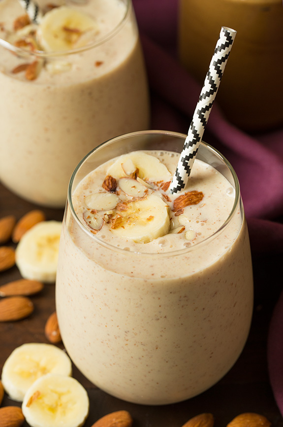 almond_banana_flax_smoothie..jpg