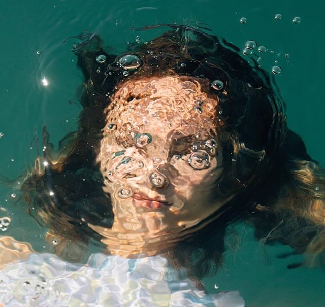 feeling under water. repost: @carlottawinder @jademarangolo @gleesonpaulino
.
.
.
.
.
.
.
.
.
.
#artdirection #photography #photoshoot #underwater #greenaesthetic #aquamarine #artphotography #repostit #repostthis #discoverunder20k #curated #curateyou