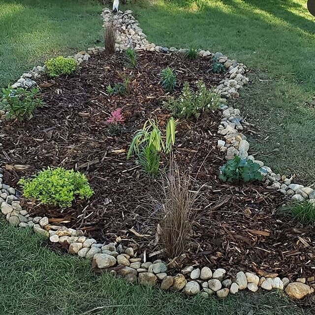 Sunday was a perfect day to build a rain garden, as it started pouring just as we were finishing with the compost. A big Thank you to Jon and Trena for this opportunity!
This rain garden (or bioretention facility)is meant to mimic the #natural water 