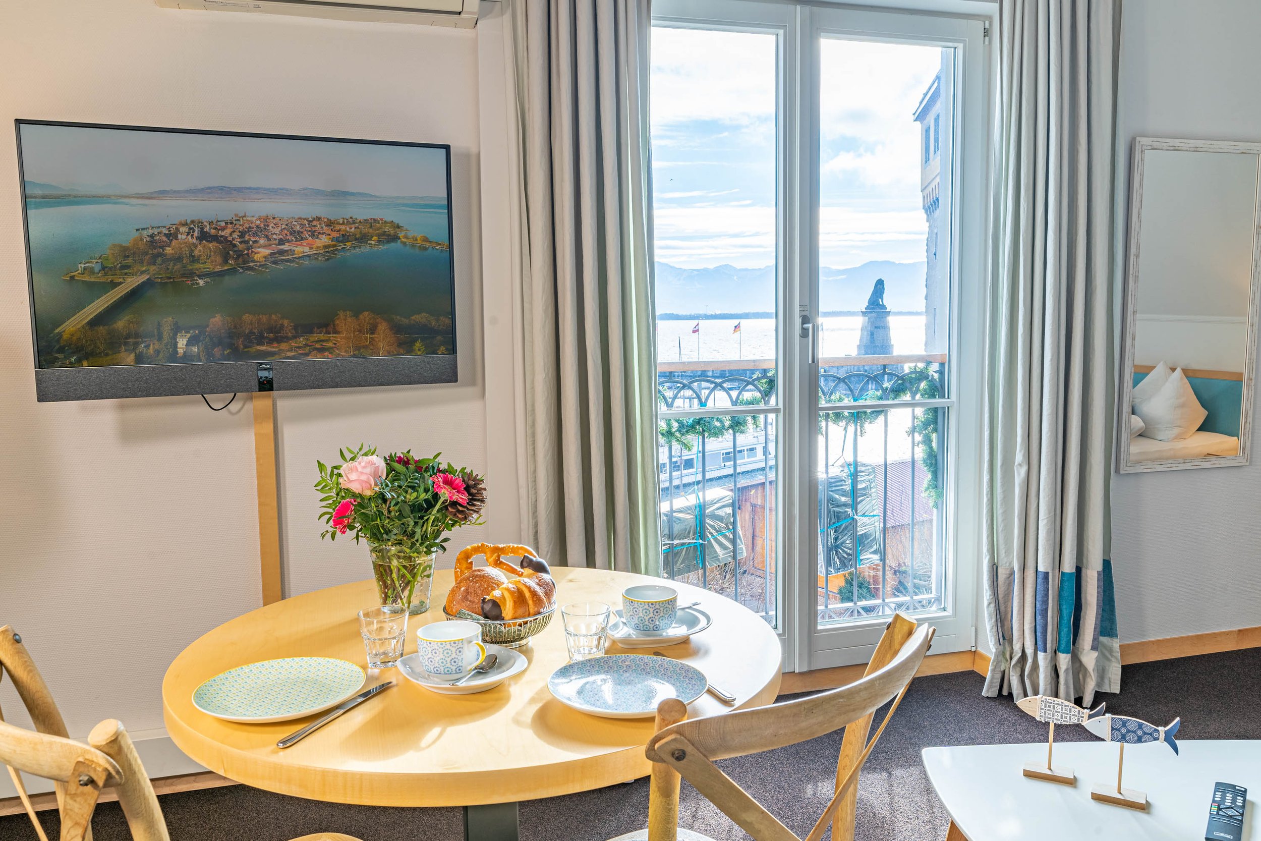 Studio Lago mit Seeblick im Hotel Schreier am Seehafen