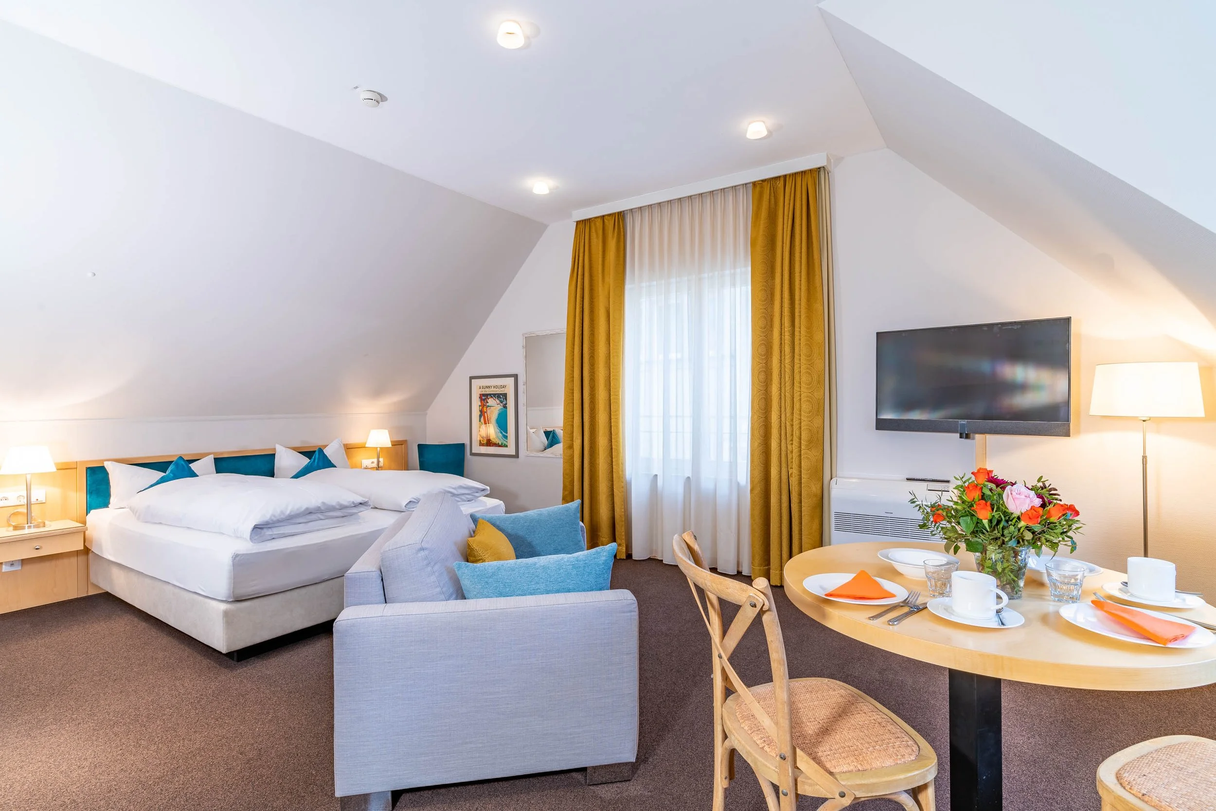 Studio mit gemütlicher Sitzecke im Hotel Schreier Lindau