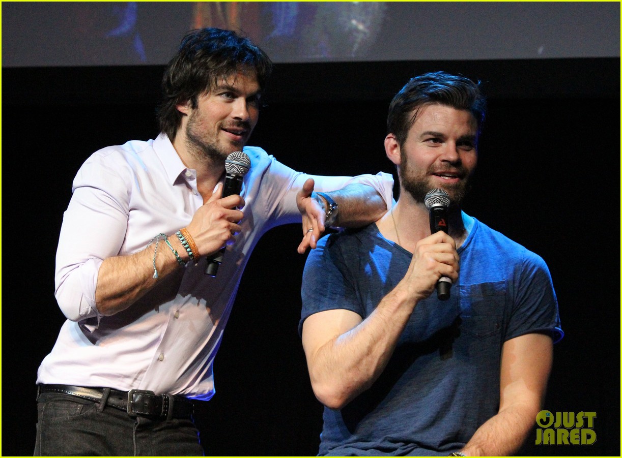 ian-somerhalder-daniel-gillies-bloody-night-con-03.jpg