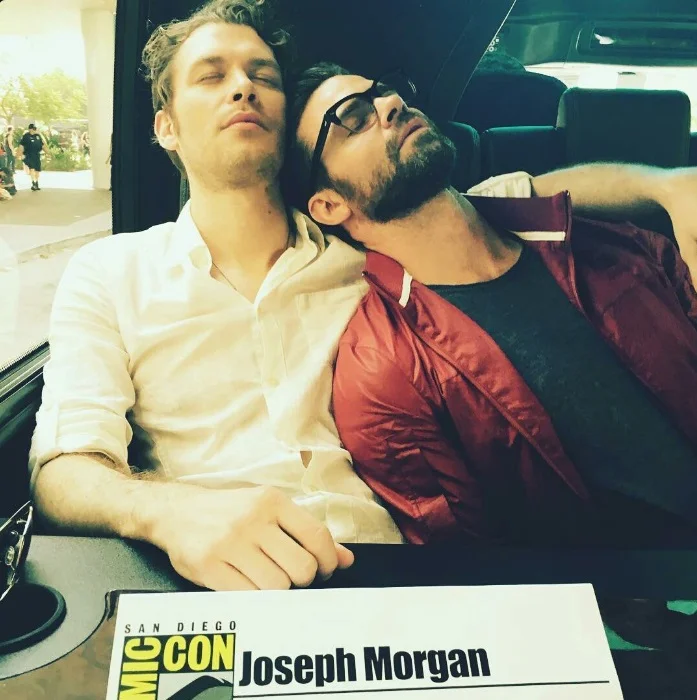 Coma bros