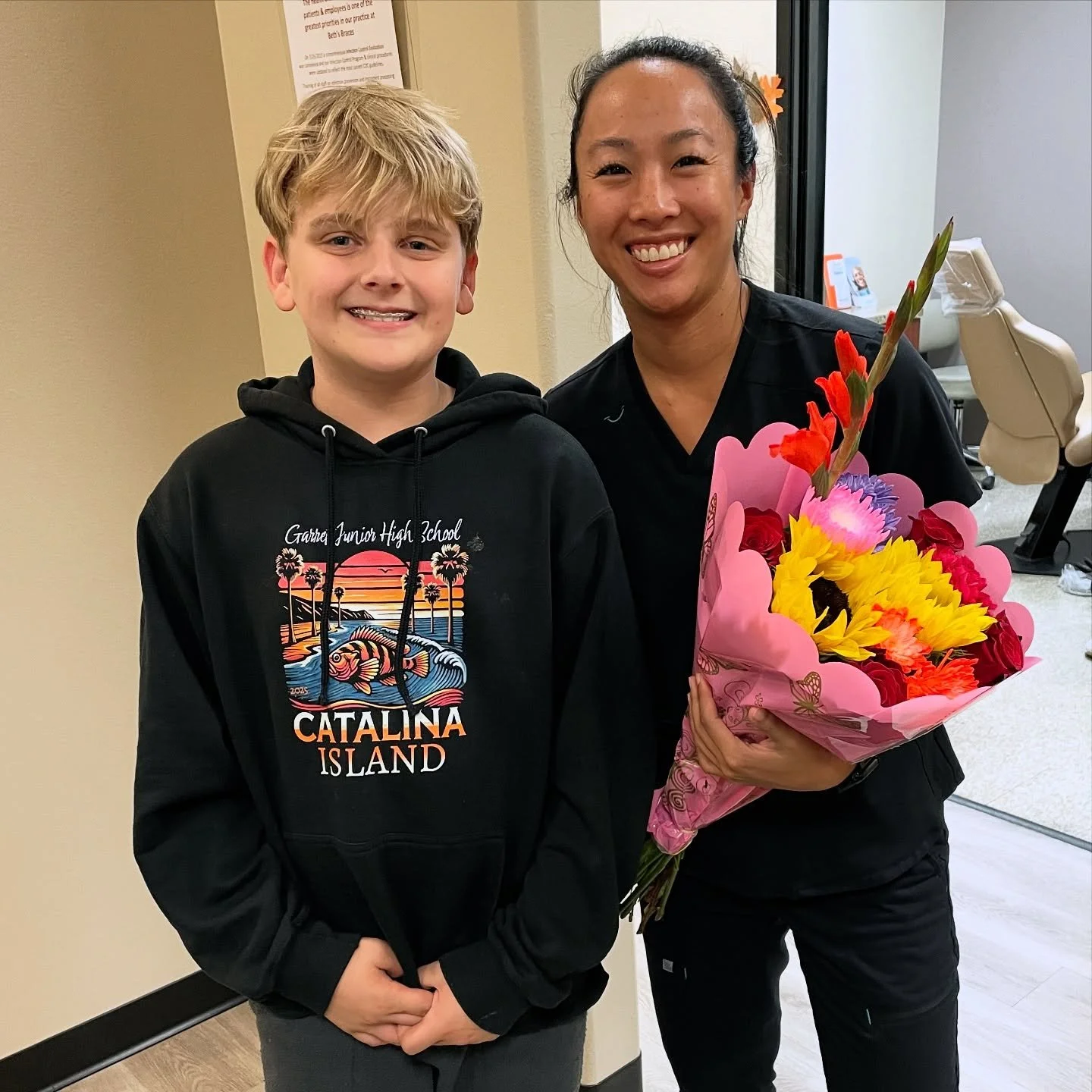 Our wonderful patients sometimes bring us gifts or treats and we couldn&rsquo;t be more grateful! 🙏🥰 Axel brought some beautiful flowers for Dr. Beth. What a kind gesture! The bouquet he picked was absolutely stunning. 🤩💐✨

#orthodontic #patient 