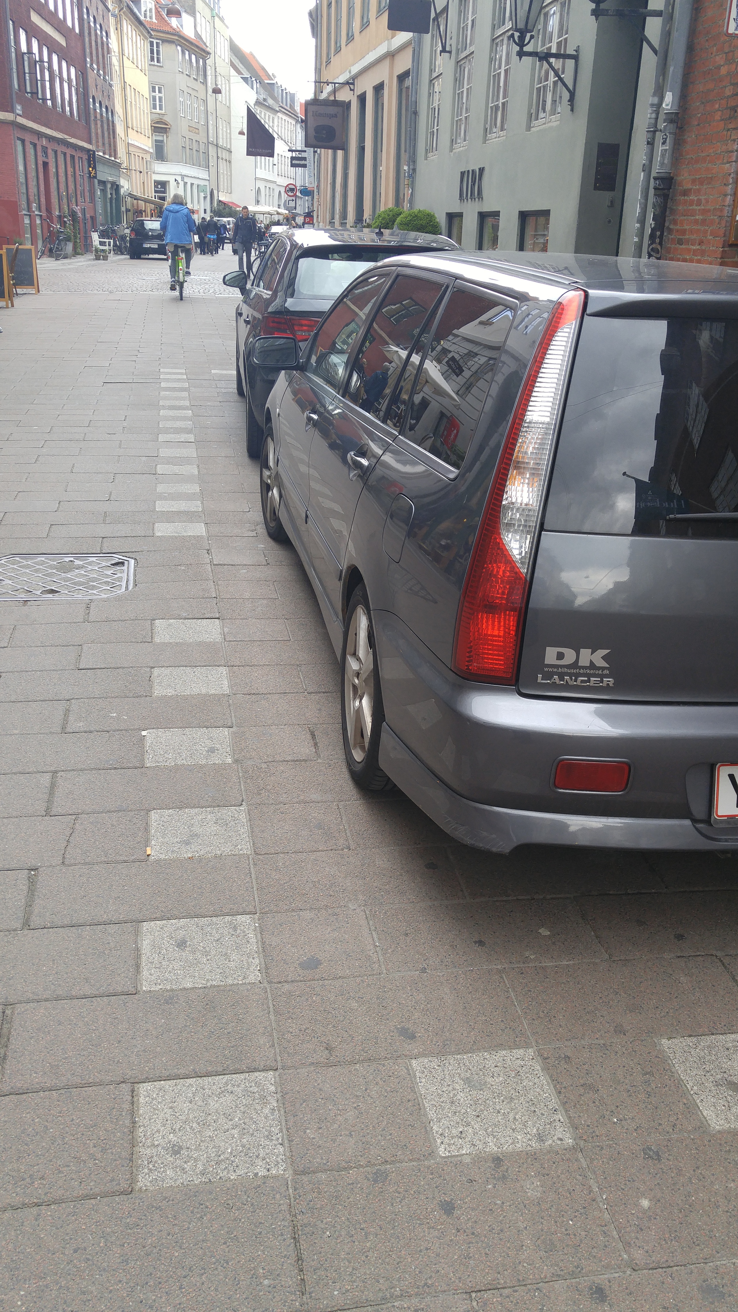 Integrated paving patterns display where vehicles ought to park. 