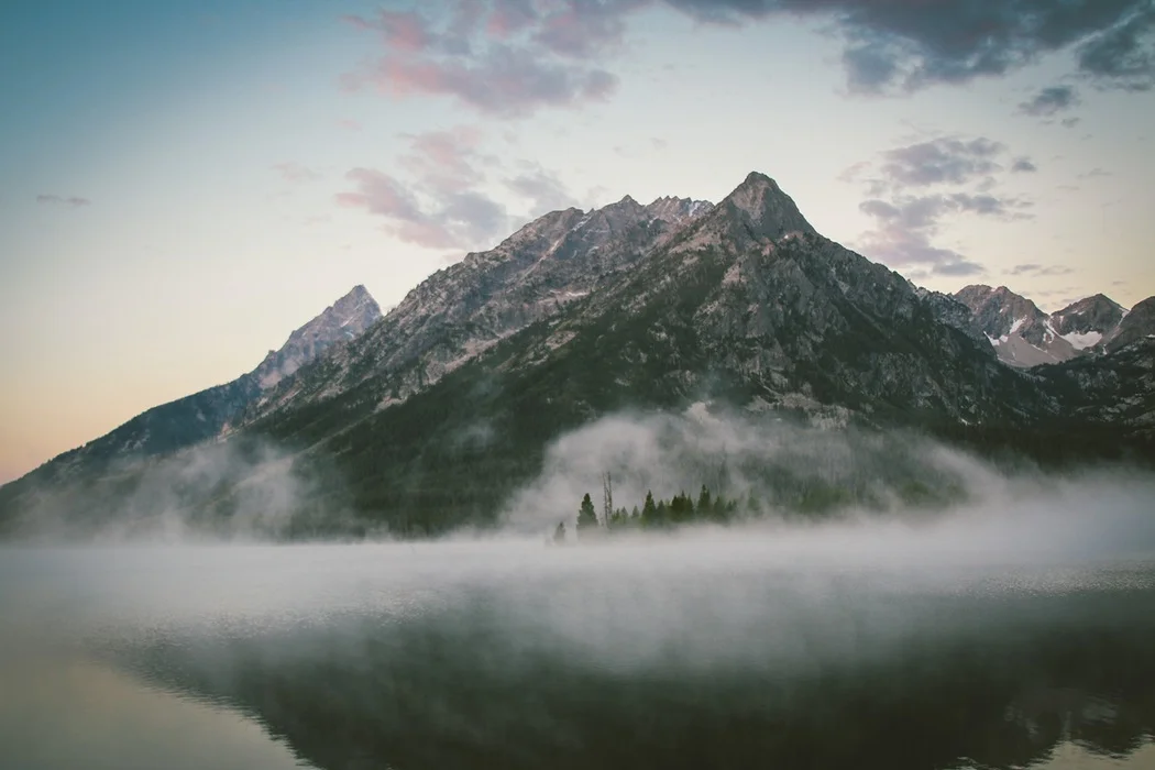 mountains.jpg