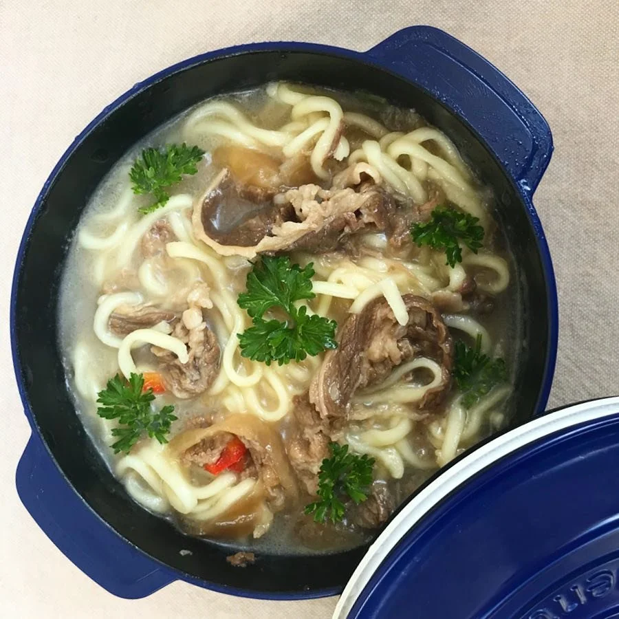 I think I&rsquo;m starting to get a little bit of a cold, so hot soup sounded great! I made this with noodles, beef and vegetables. I hope you&rsquo;re feeling better than I am today! 🤒 .
.
.
.
#bento #bentobox #austin #bentolunch #lunch #obento #ob