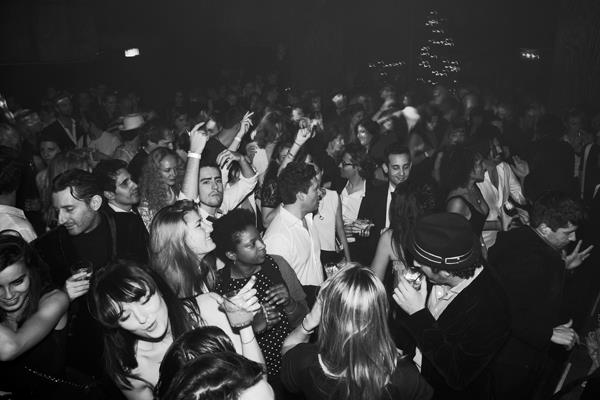 1000+ guests joined Cools.com and brand partner, Ronnie Madra, for a holiday celebration at The McKittrick Hotel in NYC.