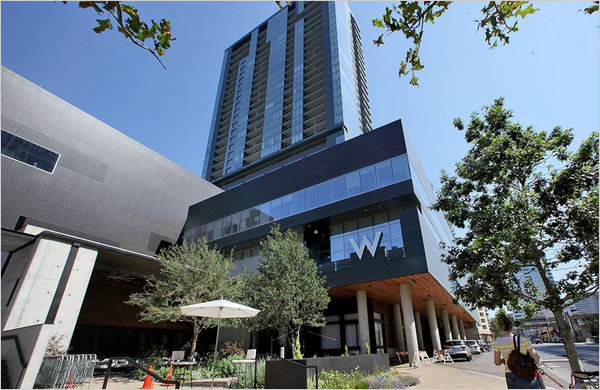 Austin's W Hotel (located in the city's trendy, Second Street District), hosted the Fashion Brain Bar event.