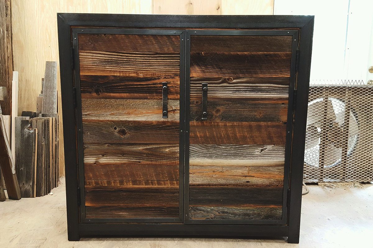Sommi Wine Cellars • Handcrafted for the True Collector