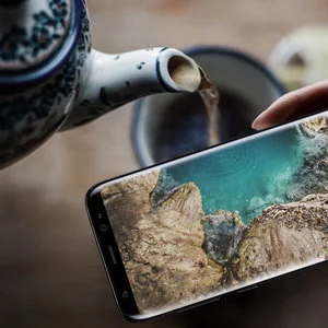 samsungmobile With the Infinity Display, everything on your screen blends perfectly with your surroundings. #GalaxyS8