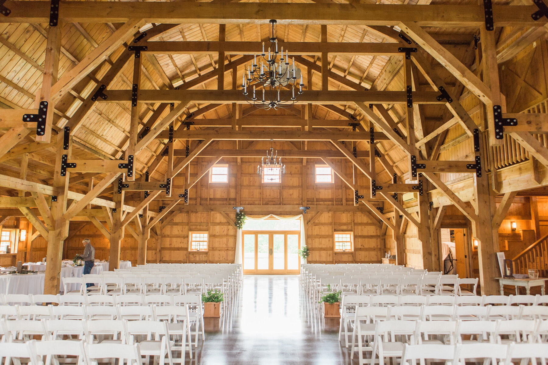 bloomfield-barn-wedding-illinois-photographers-12.jpg