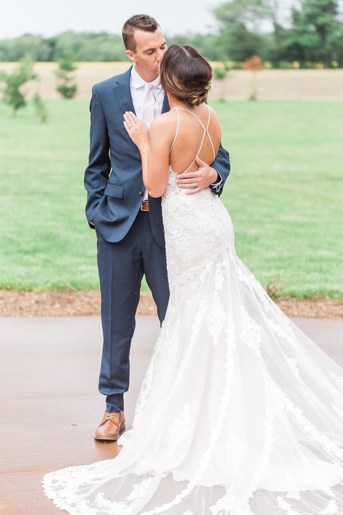 bloomfield-barn-wedding-illinois-photographers-32.jpg