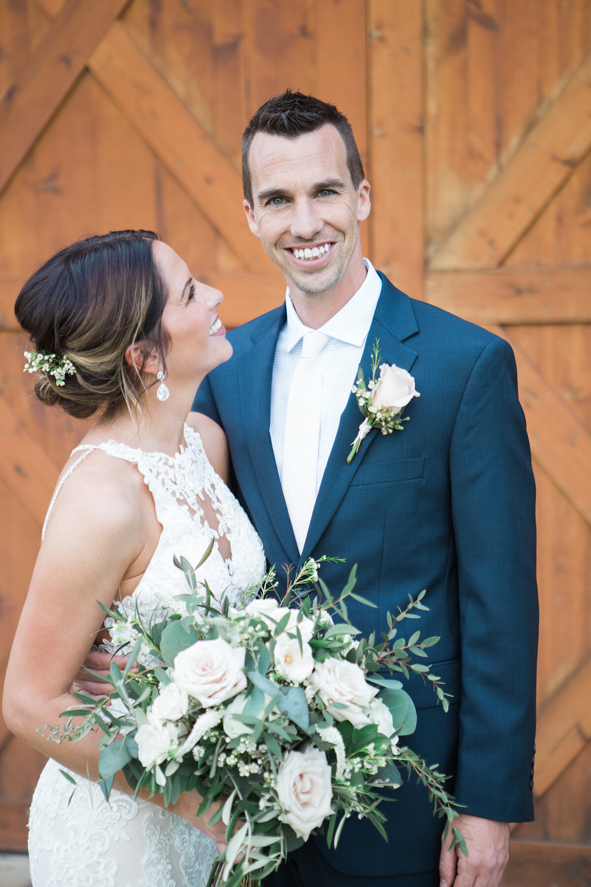 bloomfield-barn-wedding-illinois-photographers-59.jpg