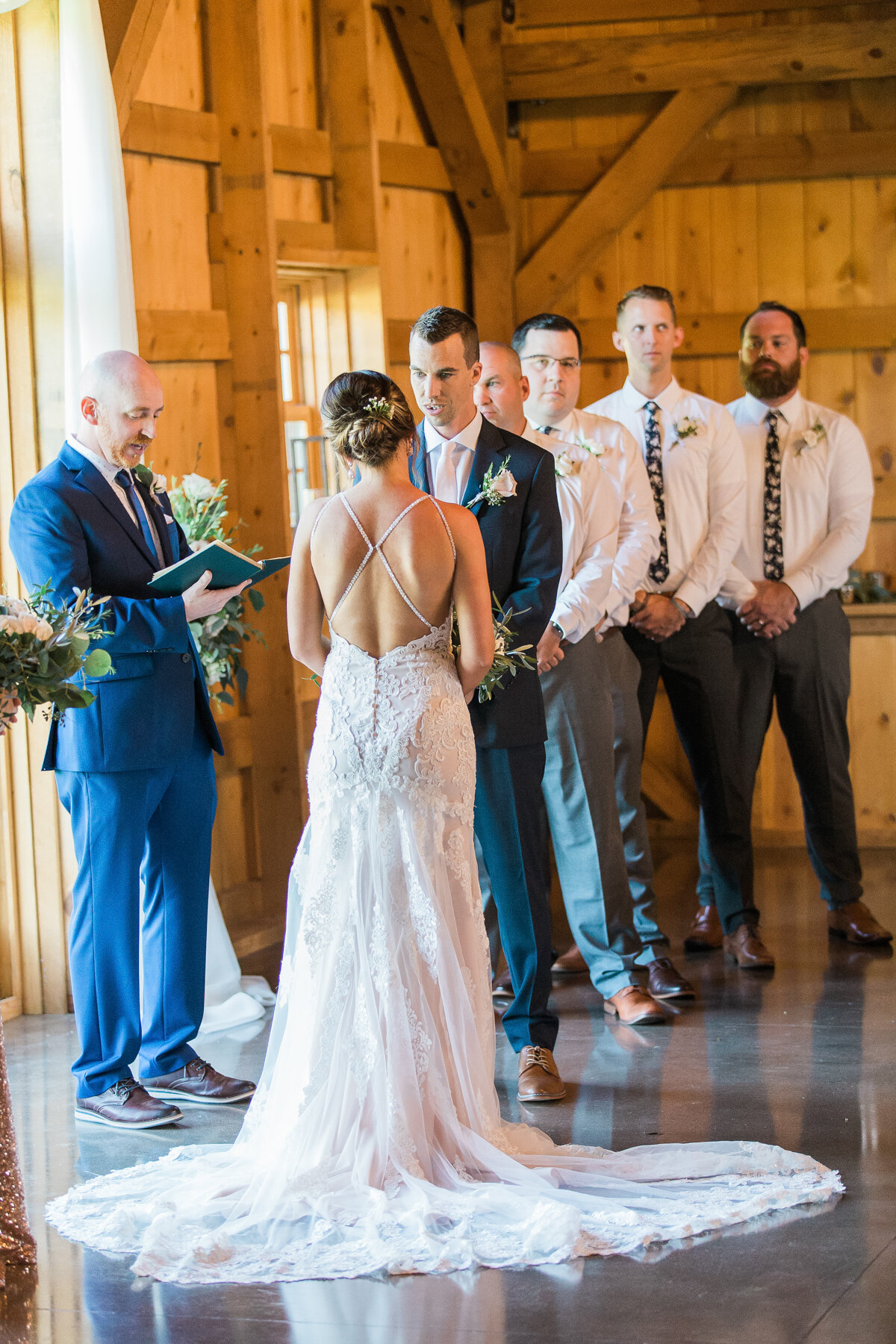 bloomfield-barn-wedding-illinois-photographers-96.jpg