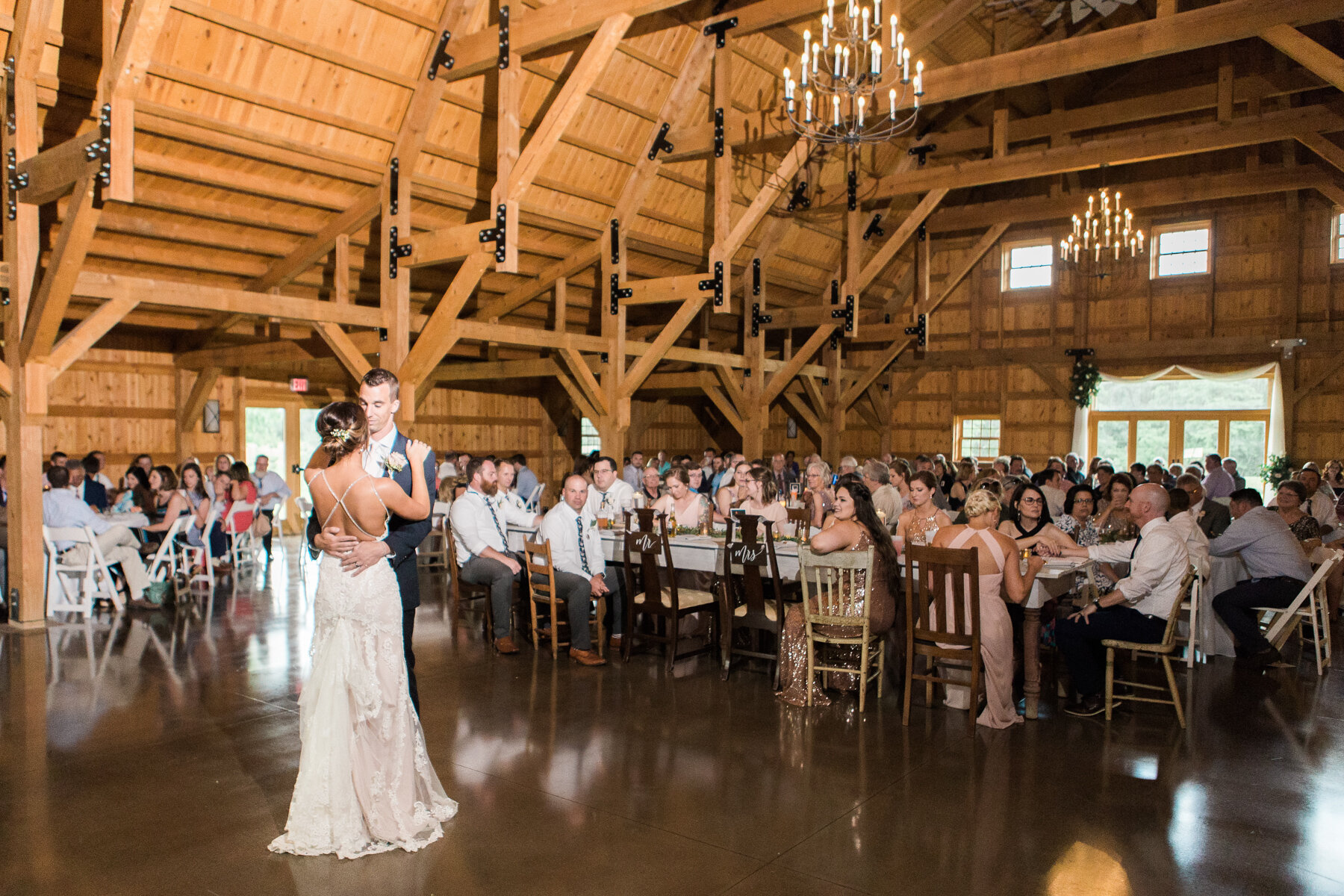 bloomfield-barn-wedding-illinois-photographers-128.jpg