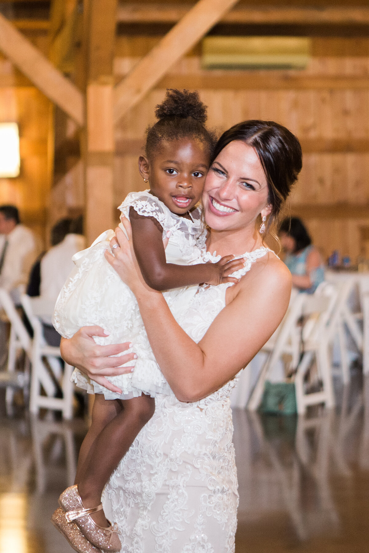 bloomfield-barn-wedding-illinois-photographers-172.jpg