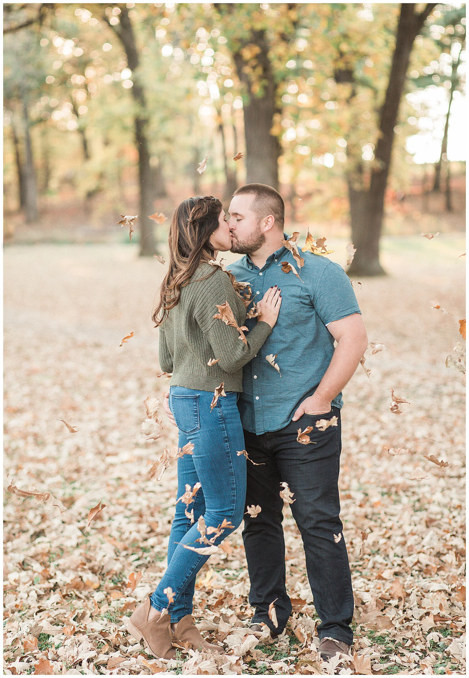 fall-engagement-photos-illinois.jpg