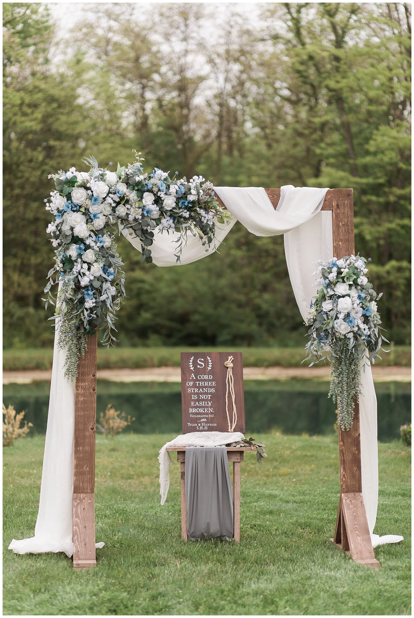 bloomfield-barn-wedding-photos-ashley-susan-photography-_0016.jpg