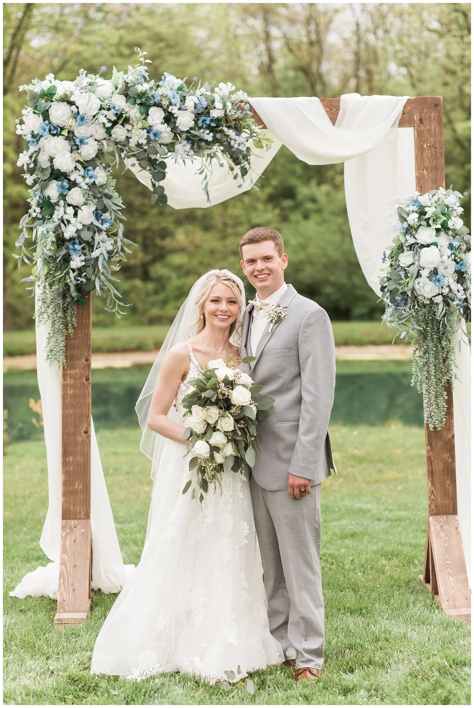 bloomfield-barn-wedding-photos-ashley-susan-photography-_0045.jpg