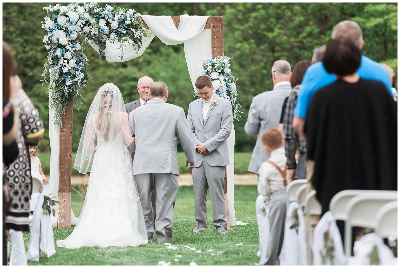 bloomfield-barn-wedding-photos-ashley-susan-photography-_0069.jpg