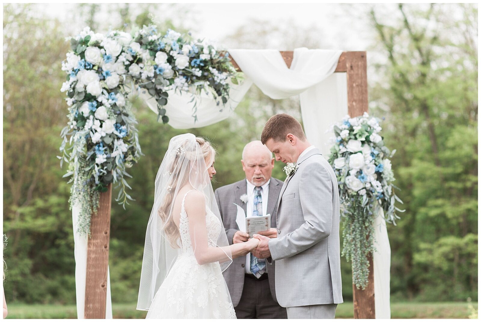 bloomfield-barn-wedding-photos-ashley-susan-photography-_0077.jpg