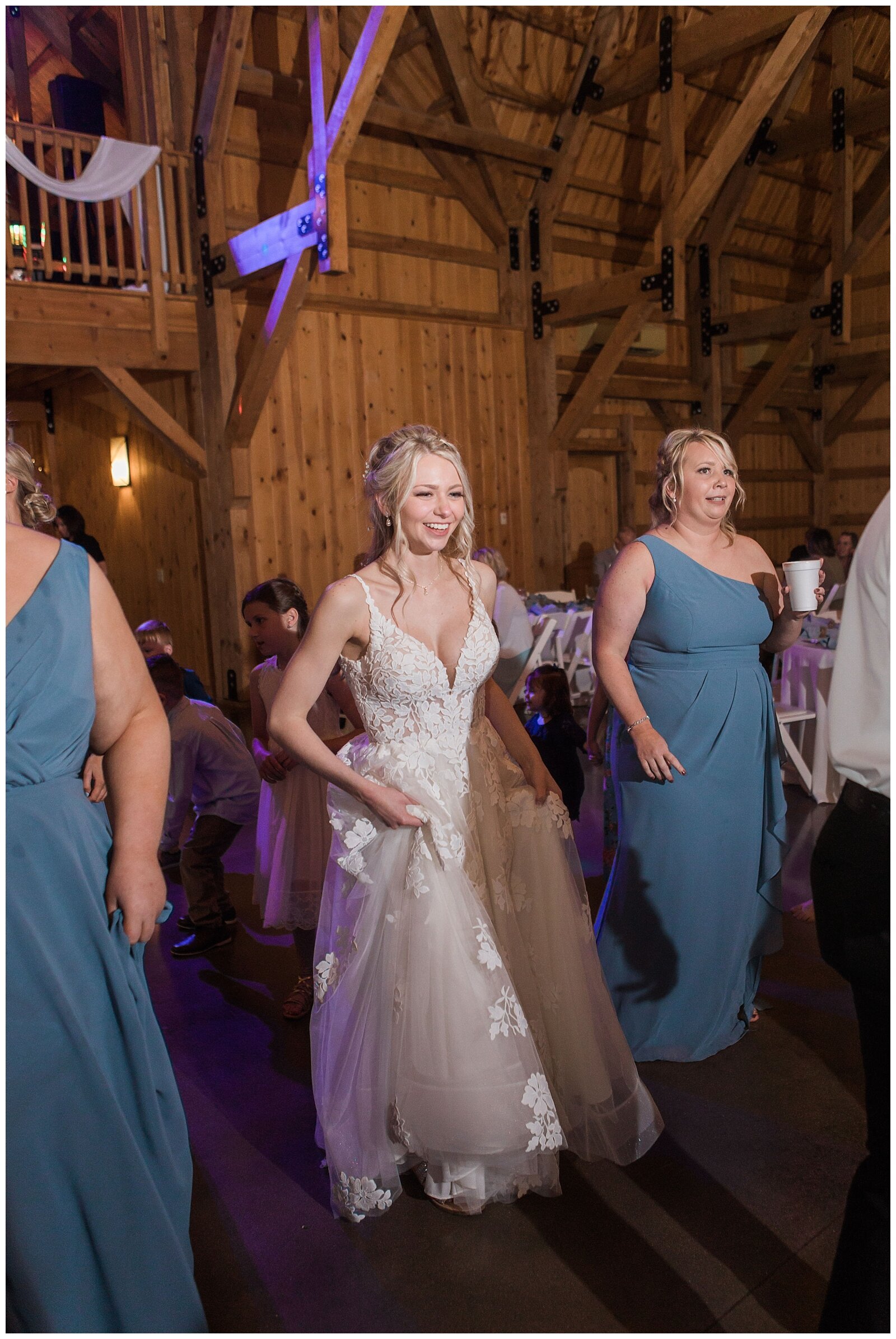 bloomfield-barn-wedding-photos-ashley-susan-photography-_0106.jpg