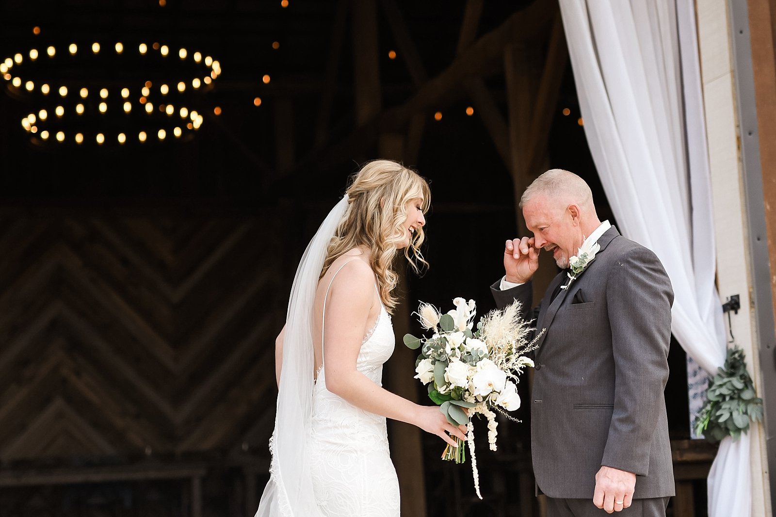 Illinois Wedding Photographer-Ashley-Susan-Photography-Alexis-and-Mitch-Wedding-_0009.jpg