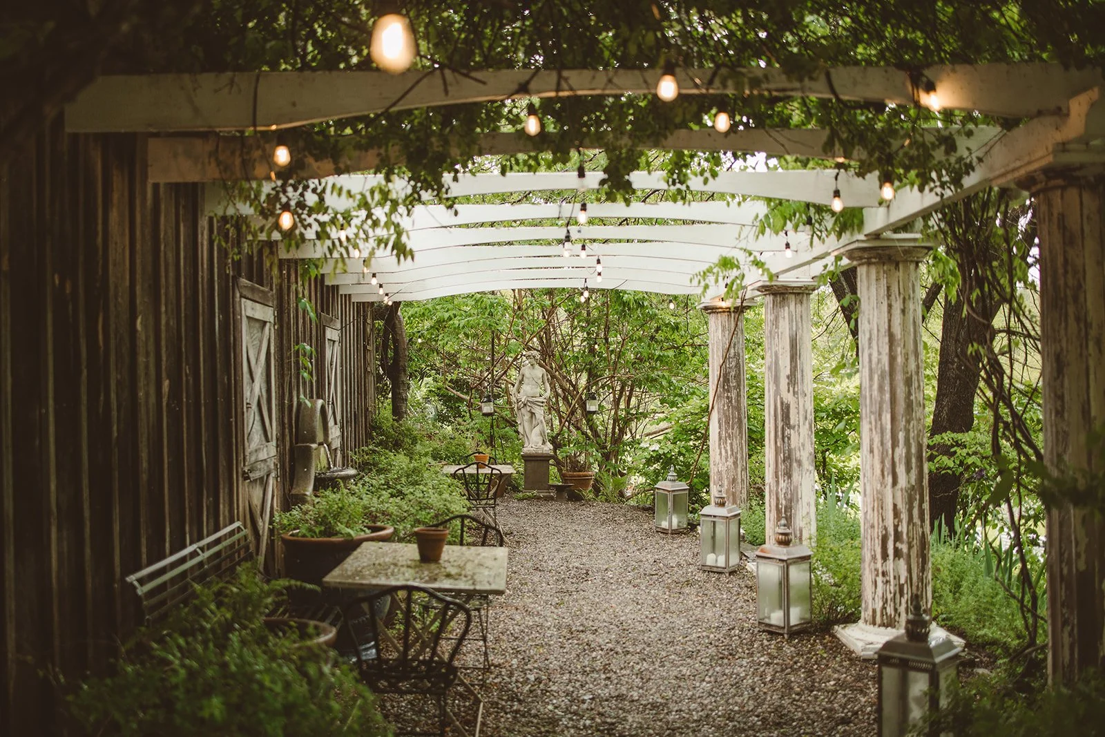 md-farm-rainy-garden-wedding-upstate-ny-10.jpg