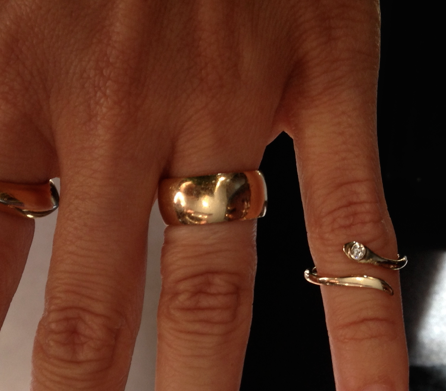 The custom mixed-gold wedding band made in Colombia. 