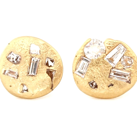 Ethically sourced diamond and 18K yellow gold? Check.