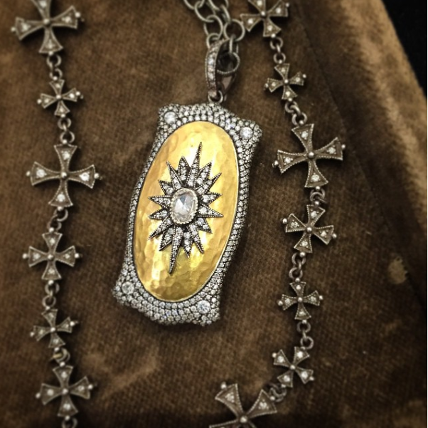 Take a look at the handcrafted chain on this locket. YES. Available at Robertson's Fine Jewelry , Little Rock, AR. 