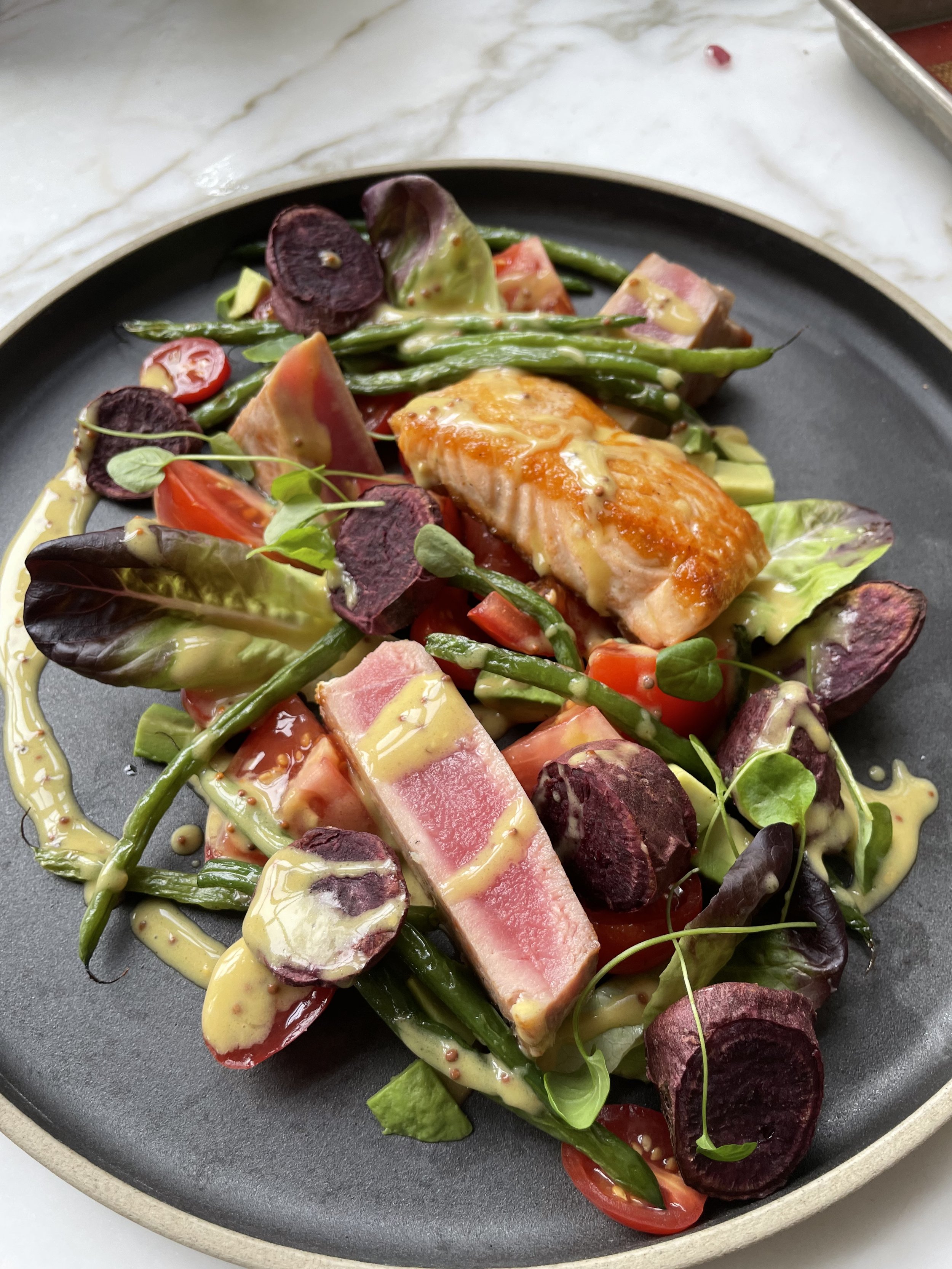 macros and calorie specific meal - salad nicoise with salmon and tuna