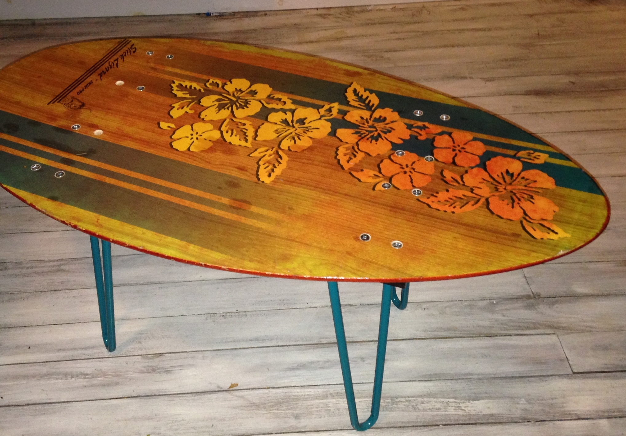 Our first set of bargain Hairpin legs ordered in teal to match our vintage skimboard. 
