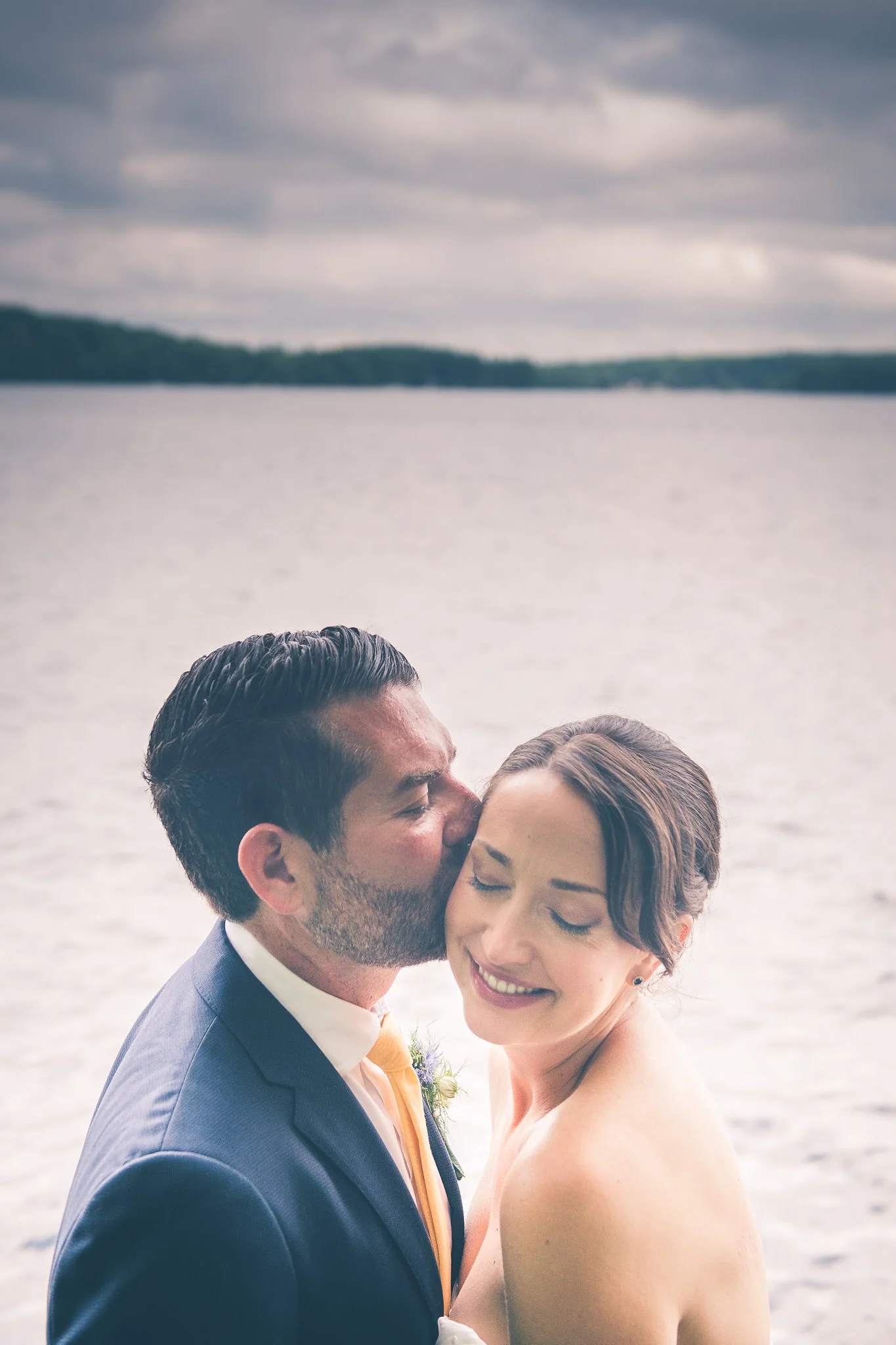 Rustic-Backyard-Wedding-New-Hampshire-09.jpg