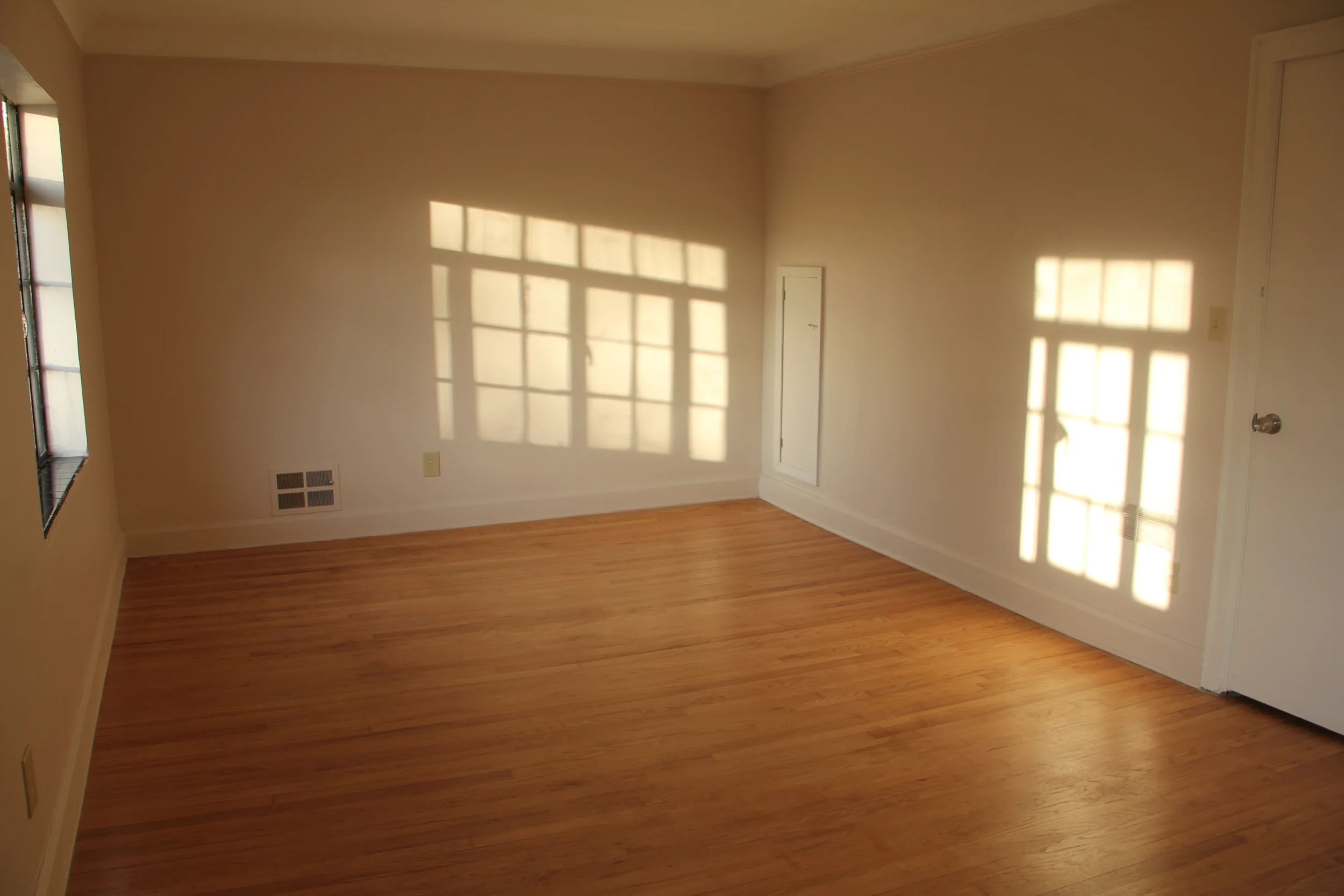 Master Bedroom.JPG