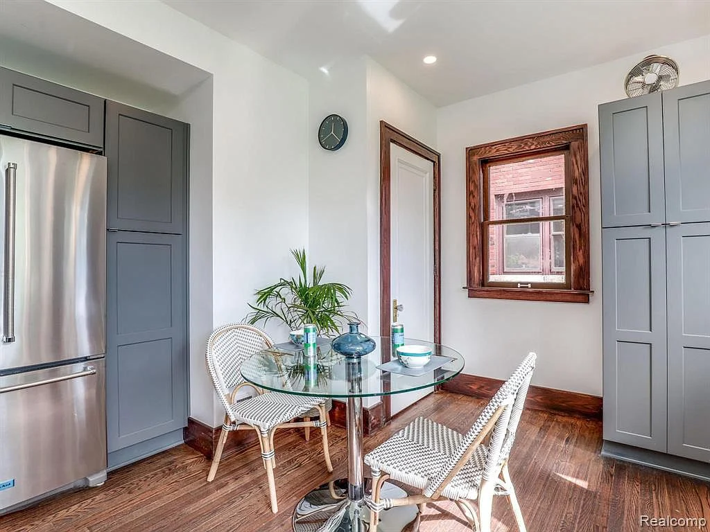 2915 Seminole Breakfast Nook.jpg