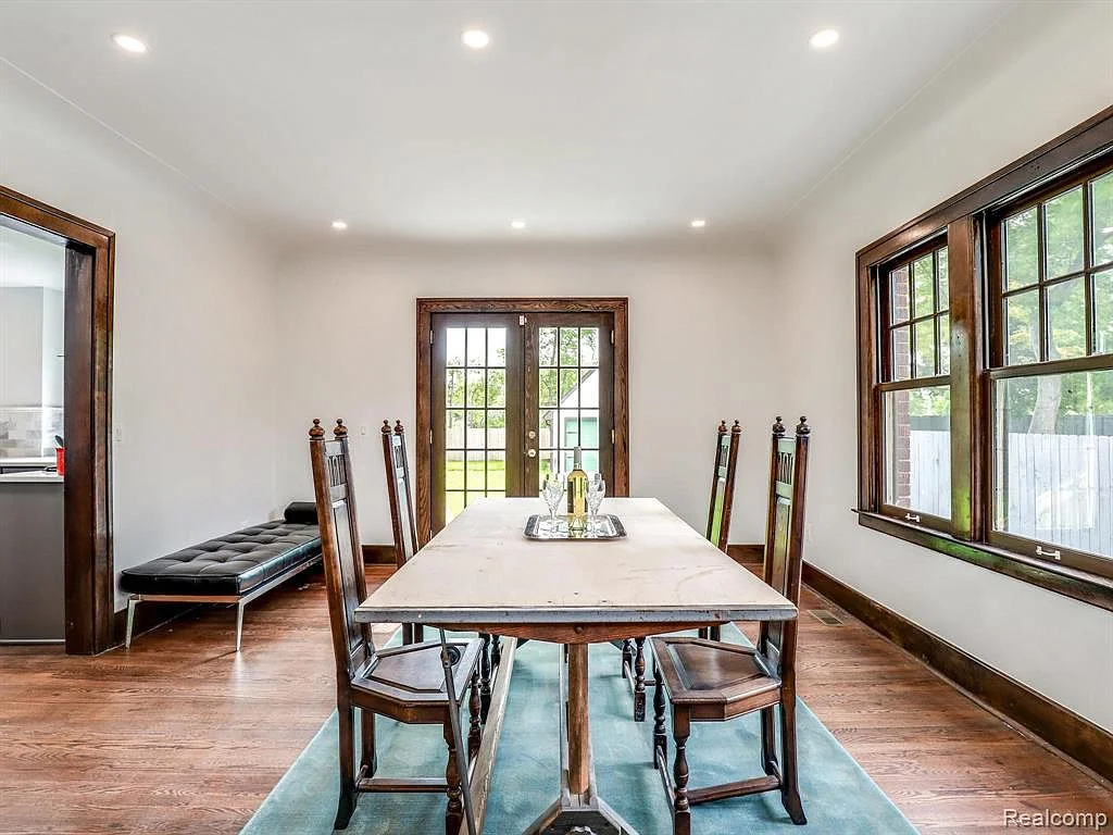 2915 Seminole Dining Room.jpg