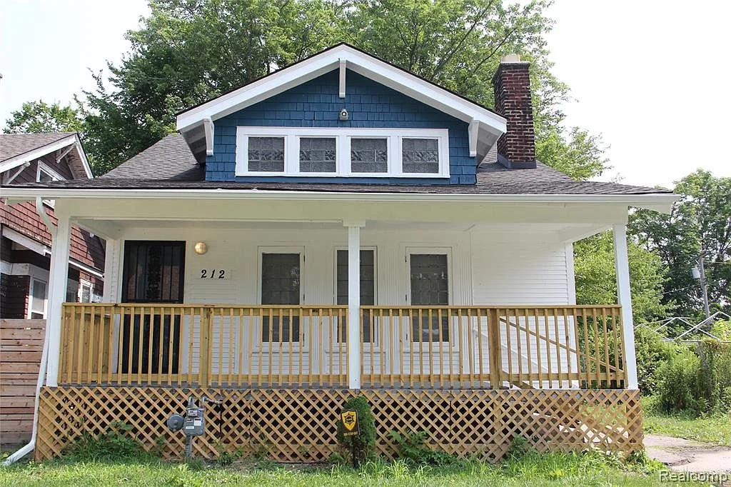 212 Marlborough Front.jpg