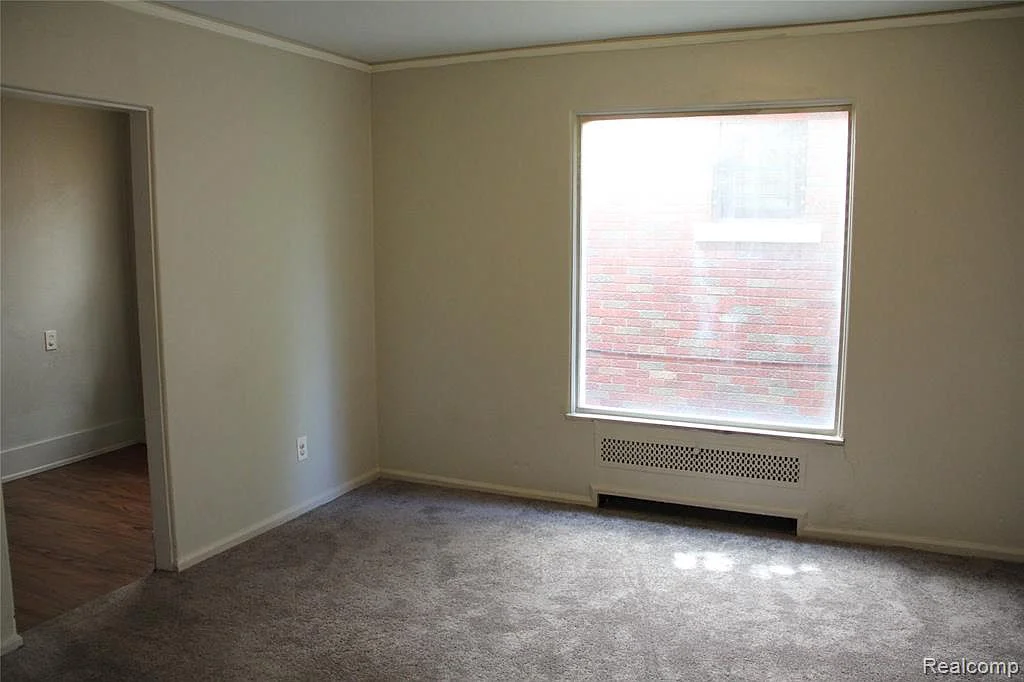 17133 Roselawn-lower Bedroom.jpg