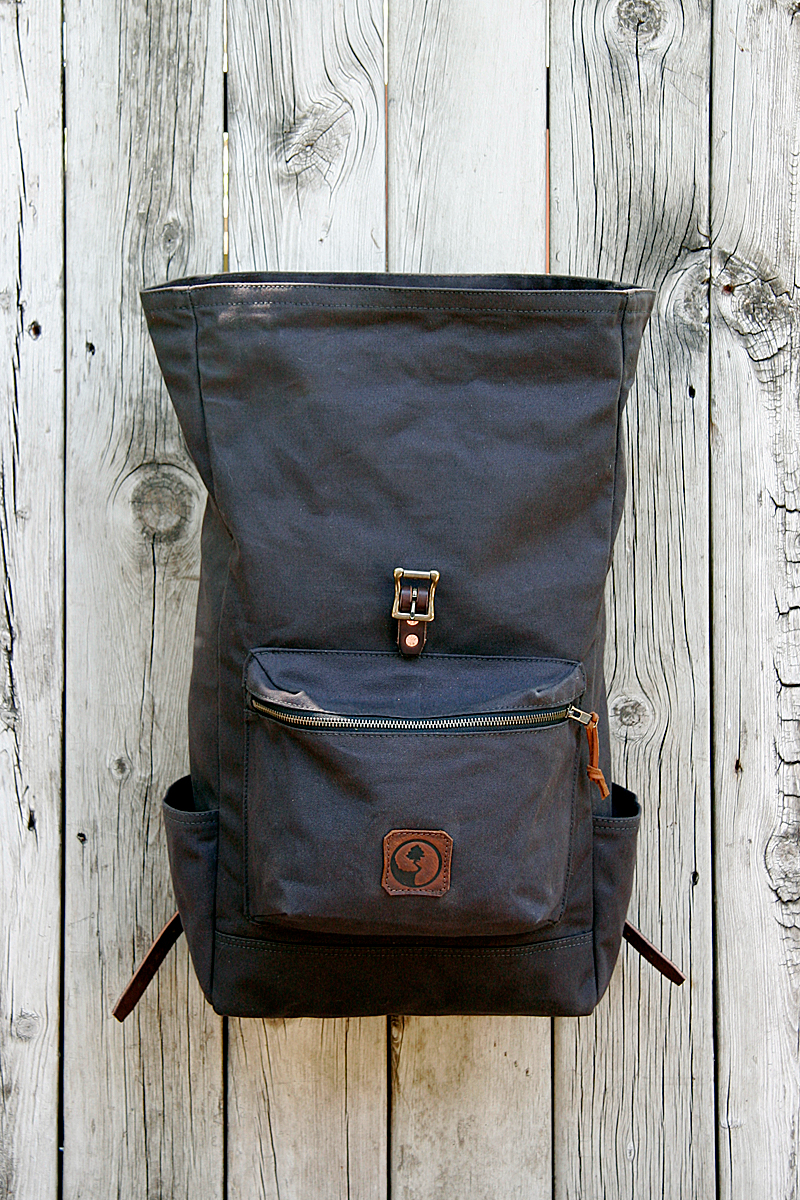 Isabella-Rolltop-2.0_Espresso_Front_Open.jpg