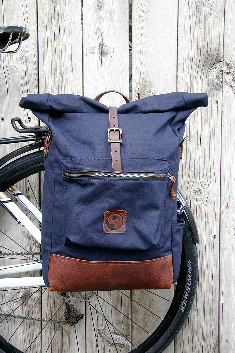Brule-Pannier_Midnight_On-Rack.jpg